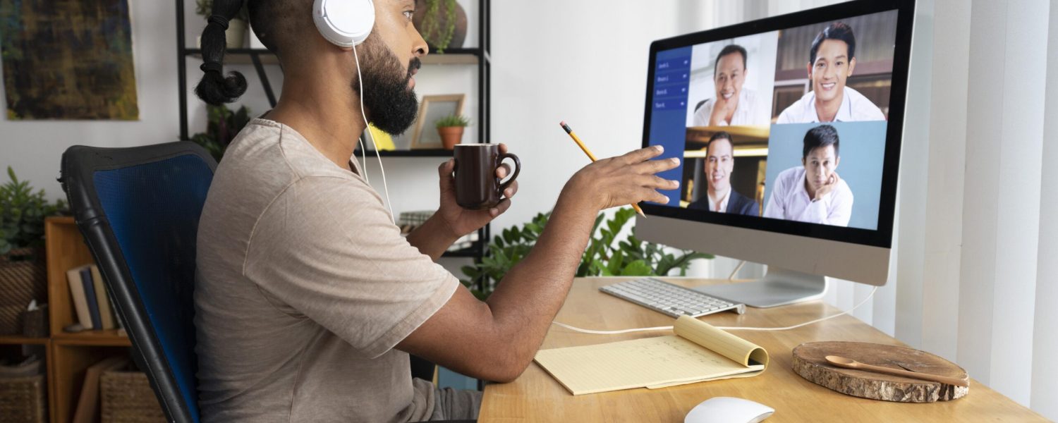 medium-shot-man-meeting-home